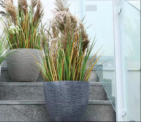 Cloudstone Classic Egg Planter - Medium