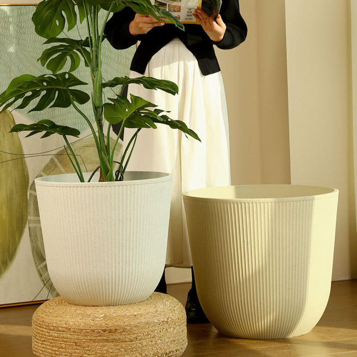 Scandi Cloudstone Pot – M