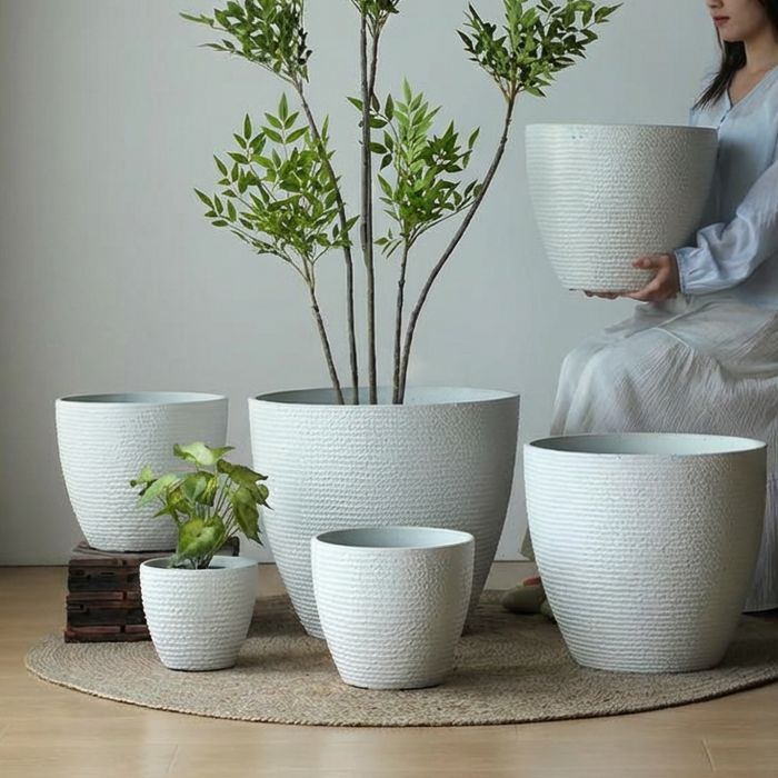 Cloudstone Classic Egg Planter - XL