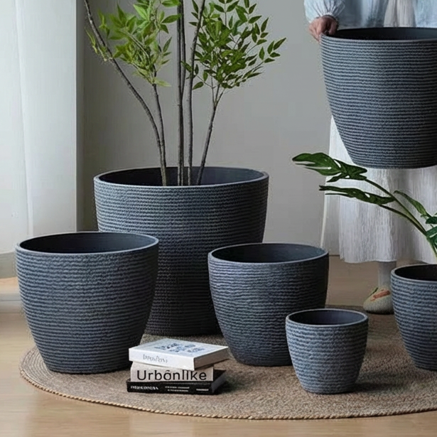 Cloudstone Classic Egg Planter - Medium